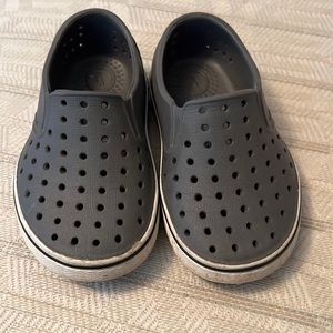 NATIVE grey slip on “Jefferson”